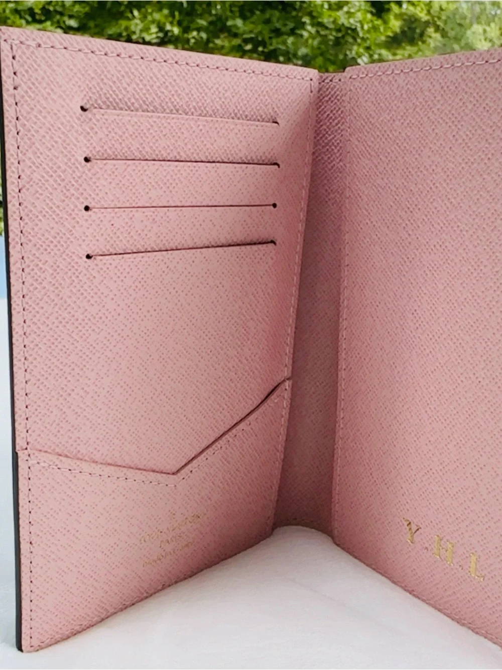 ♥️Louis Vuitton Monogram Big Wheel Passport cover ♥️